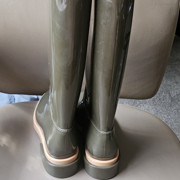 Melissa Rain Boots - New - Picture 3 of 4